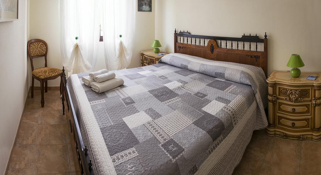 B&B Villa La Rocca Алгеро Екстериор снимка
